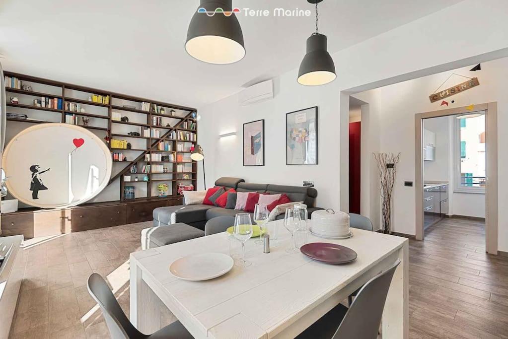 Graffiti House, Terre Marine Apartment ลาสเปเซีย ภายนอก รูปภาพ