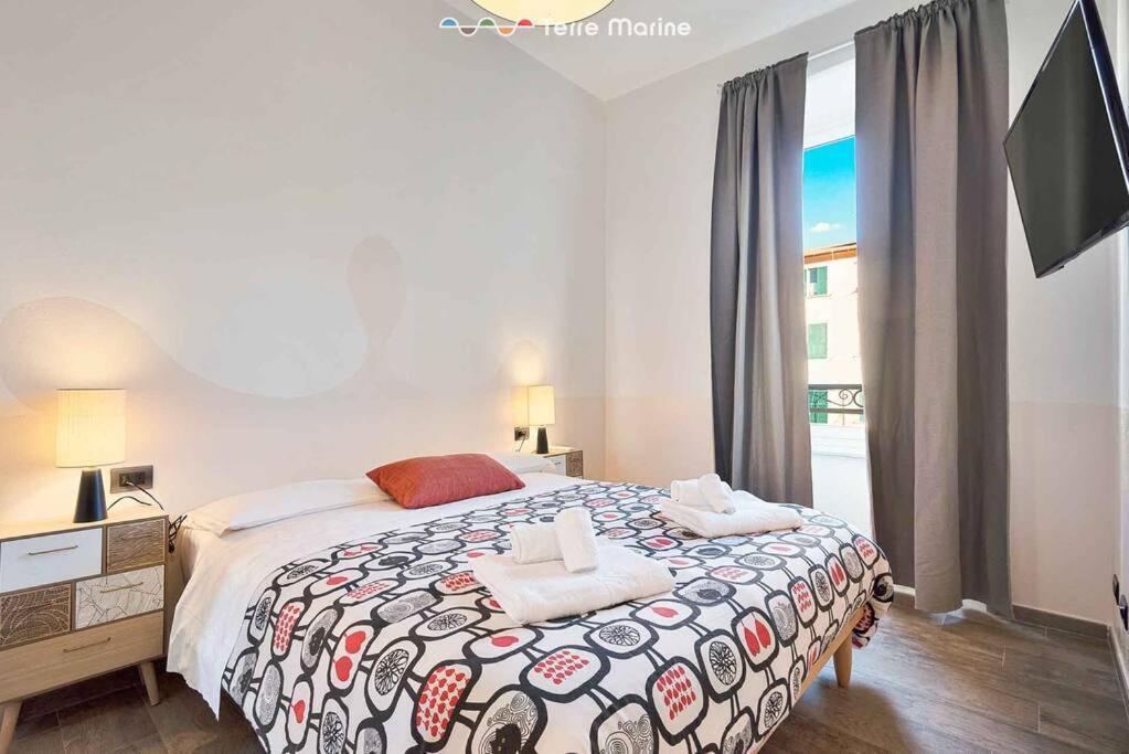 Graffiti House, Terre Marine Apartment ลาสเปเซีย ภายนอก รูปภาพ